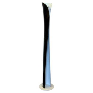 Vintage Mid-Century Modern Italian Lacquered Floor Lamp, Artemide, Labeled Italy: Title: Vintage Mid-Century Modern Italian Lacquered Floor Lamp, Artemide, Labeled Italy Description: Vintage Mid-Century Modern Italian Lacquered Floor Lamp, Artemide, Labeled Italy A 'Cadmo' floor li