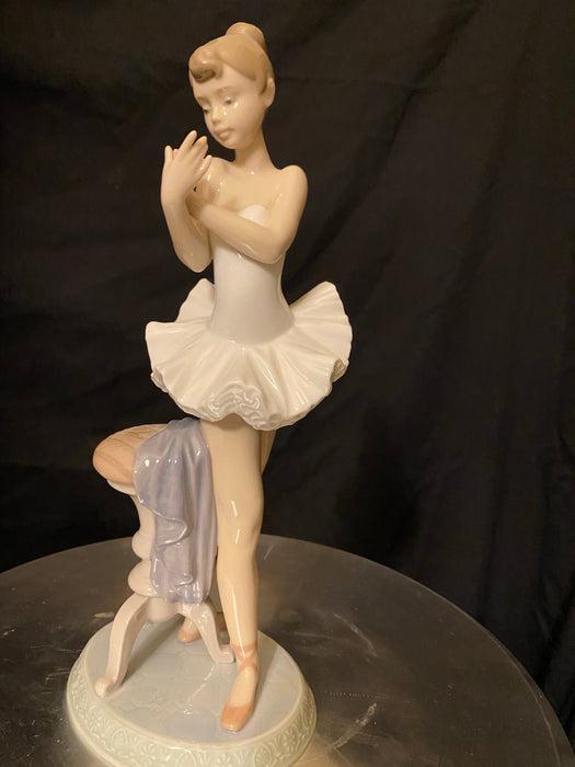 LLADRO #7641 FOR A PERFECT PERFORMANCE 1995 EVENT BALLERINA FIGURINE, hand crafted in Spain (1 of 7)