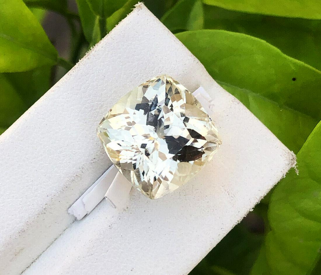 Kunzite, 20.00 cts Natural Peach Kunzite Gemstone From Afghanistan: Kunzite, 20.00 cts Natural Peach Kunzite Gemstone From Afghanistan - Item NR933 Dimension 14 x 14 x 13 mm Weight 20.00 Carats No Treatment= Natural Gemstone Reserve: $50.00 Shipping: Domestic: Flat-ra