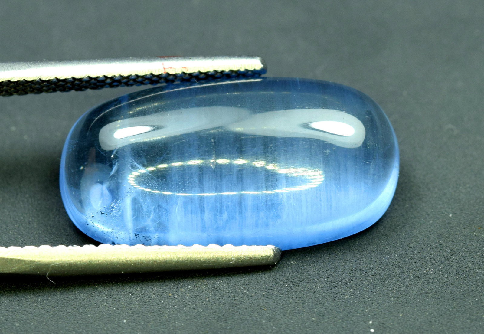 Aquamarine Cabochon , Natural Aquamarine Stone - 13.95 cts , 23*12*6 mm: Materials: Gem type: Aquamarine Carat weight: 13.95 Description Aquamarine Cabochon , Natural Aquamarine Stone Weight: 13.95 carats Size : 23*12*6 mm Treatment : Natural Origin : Pakistan DHL Ecommerc