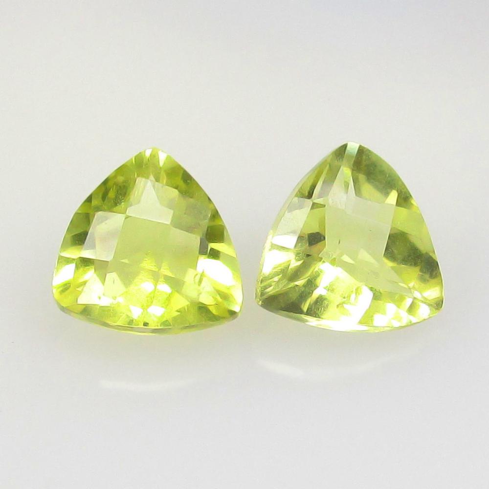 3.50 Ctw Natural Lemon Quartz Trillion Pair: No Reserve! Title: 3.50 Ctw Natural Lemon Quartz Trillion Pair Stone Clarity: VVS Gemstones: Natural Lemon Quartz Carat Weights: 3.50 Size/Dimensions: 8.30 x 8.20 x 5.50 mm / 2 Pc's Additional Informa