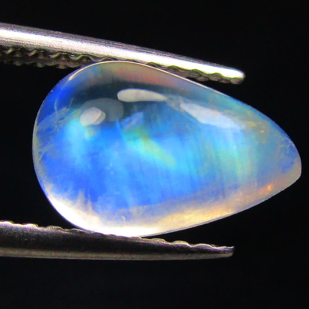 2.50 Ctw Natural Blue Moonstone Pear Cab: No Reserve! Title: 2.50 Ctw Natural Blue Moonstone Pear Cab Stone Clarity: Translucent Gemstones: Natural Moonstone Carat Weights: 2.50 Size/Dimensions: 10.40 x 6.80 x 5.60 mm Additional Information: