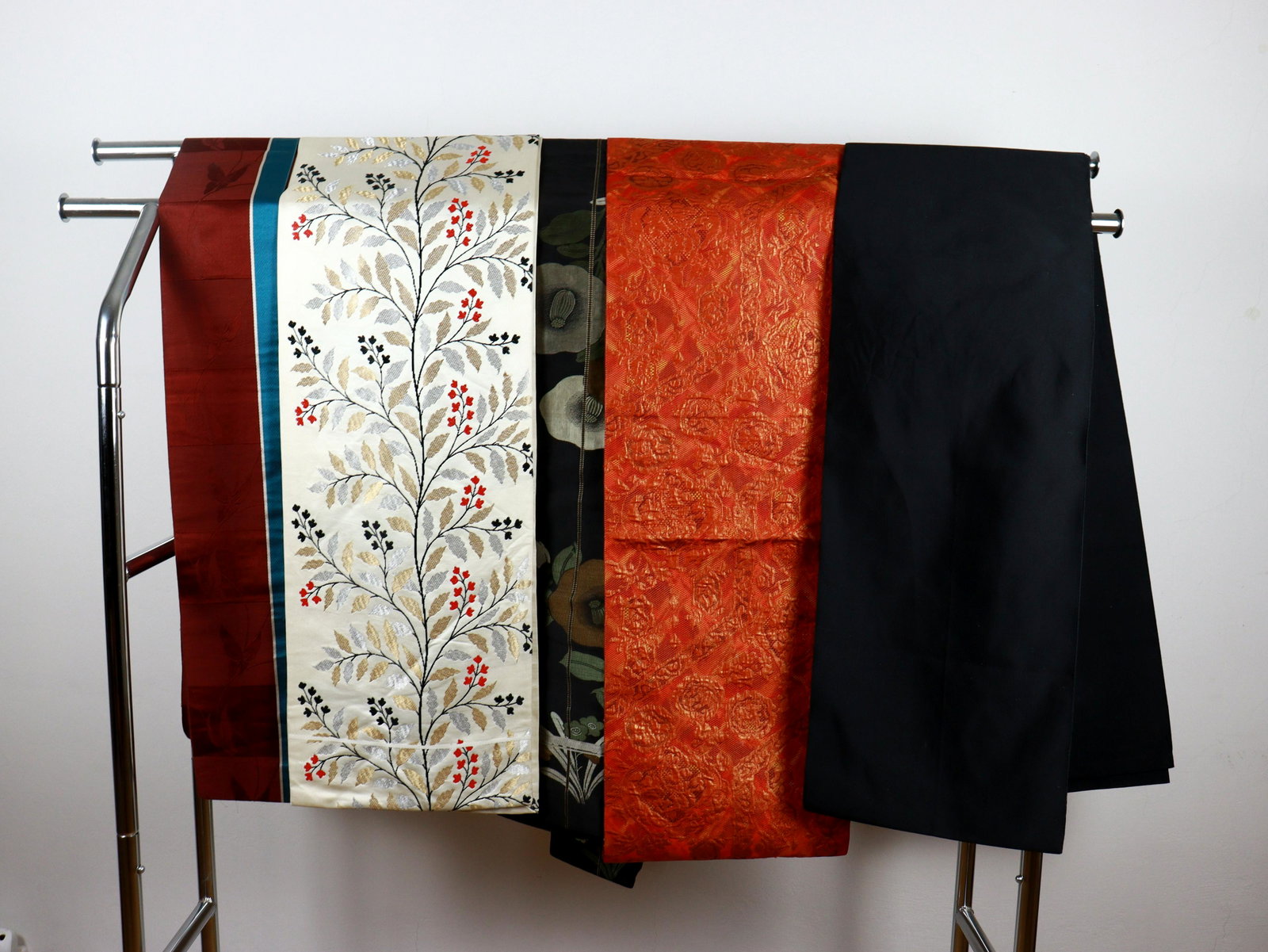 COLLECTION OF 5 JAPANESE OBI'S / BELTS: Title: COLLECTION OF 5 JAPANESE OBI'S / BELTS Dimensions: Lot of original japanese belts/ obi's Description: We offer in house shipping - Fedex shipping =55 $; 7-10 working days to US - Combine shippi
