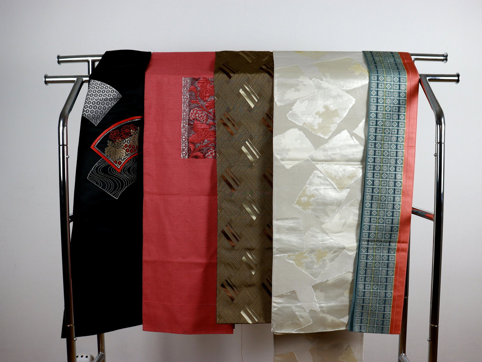 COLLECTION OF 5 JAPANESE OBI'S / BELTS: Title: COLLECTION OF 5 JAPANESE OBI'S / BELTS Dimensions: Lot of original japanese belts/ obi's Description: We offer in house shipping - Fedex shipping =55 $; 7-10 working days to US - Combine shippi