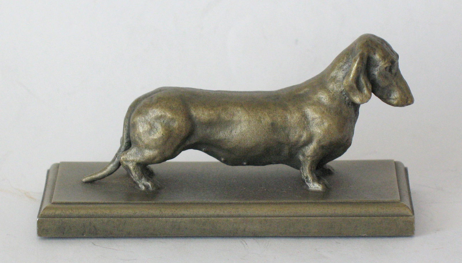 Vintage cast pewter Dachshund paper weight. (1 of 3)