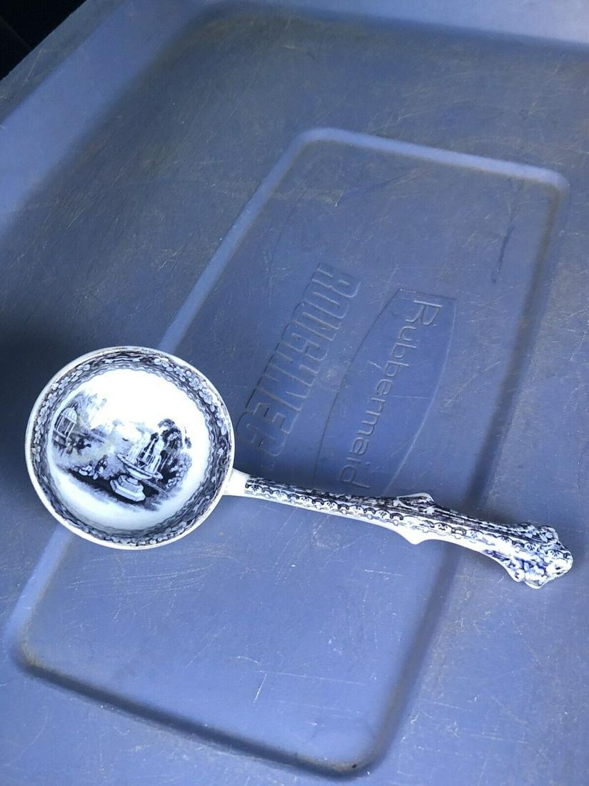 Mulberry Medina Sauce Tureen Ladle (1 of 5)