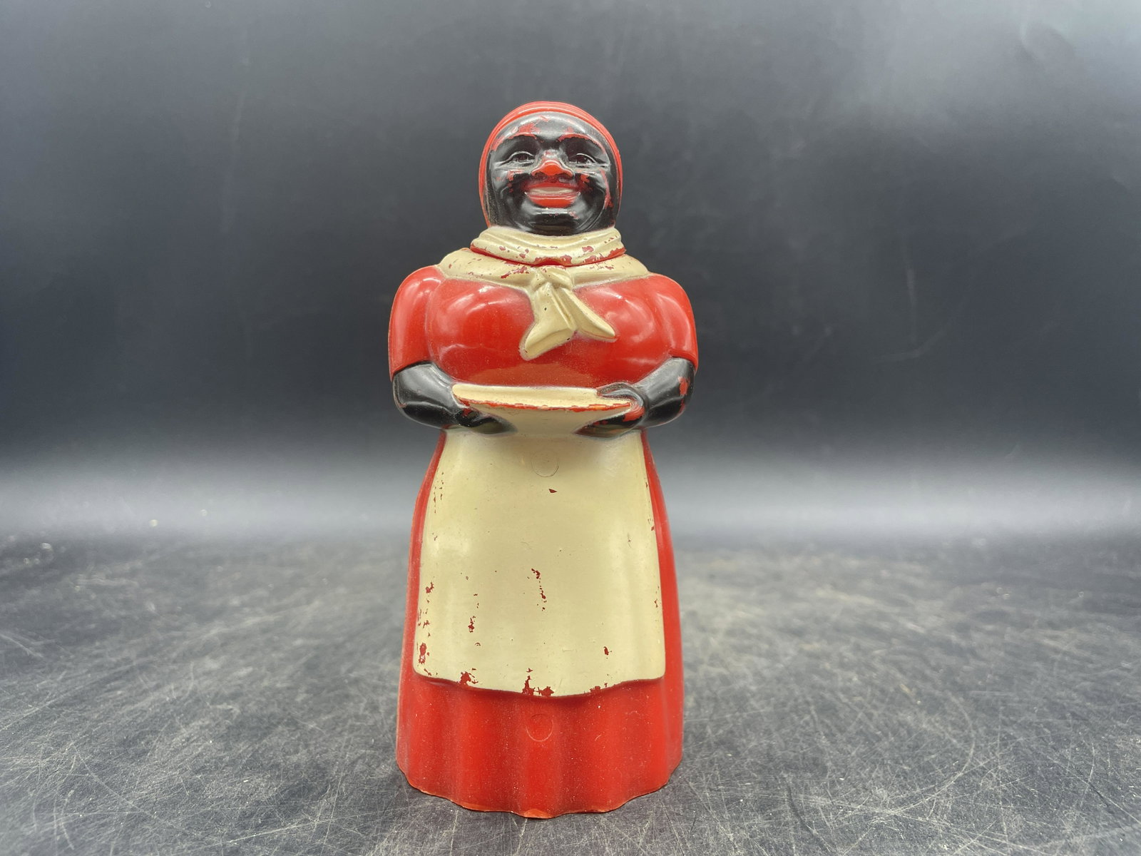 Vintage AUNT JEMIMA SYRUP CONTAINER F&F MOLD & DIE WORKS: Title: Vintage AUNT JEMIMA SYRUP CONTAINER F&F MOLD & DIE WORKS Date/Period: approx 1930-40's Dimension: approx 5.5 x 2.5 Material: plastic Additional Information: AUNT JEMIMA SYRUP CONTAINER F&F MOLD