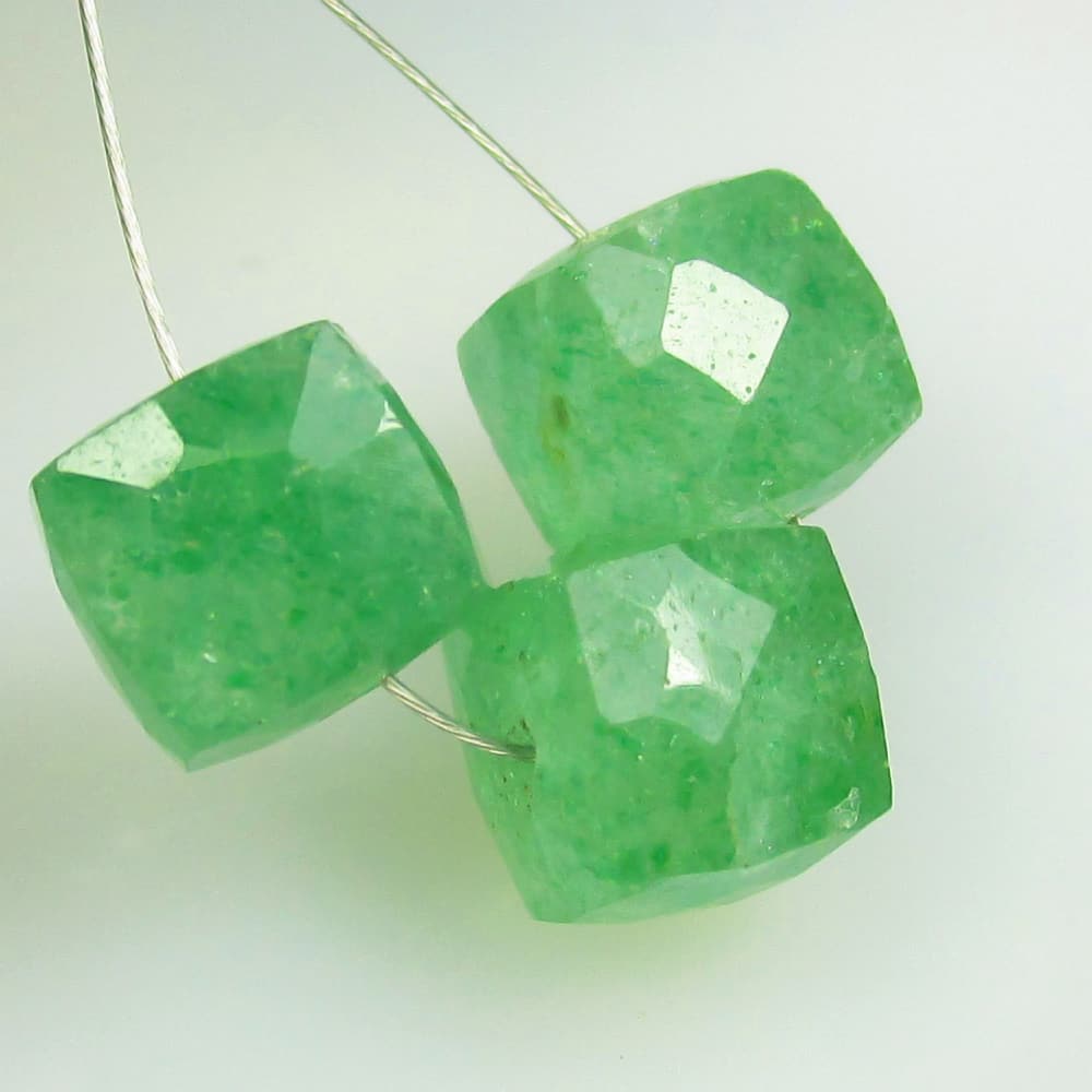 11.36 Ctw Natural 3 Beryl Square Beads: No Reserve! Title: 11.36 Ctw Natural 3 Beryl Square Beads Stone Clarity: Transparent Gemstones: Natural Beryl Beads Carat Weights: 11.36 Size/Dimensions: 7.4x7.4 - 7.7x7.7 mm / 3 P'cs Additional Infor