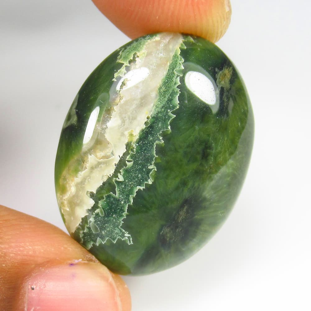 25.91 Ct - Natural Chrome Chalcedony (1 of 2)