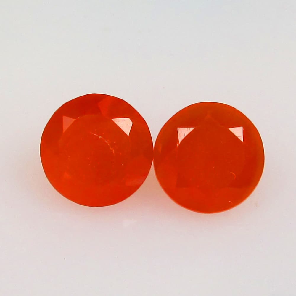 2.51 Ctw Natural Carnelian Round Pair: No Reserve! Title: 2.51 Ctw Natural Carnelian Round Pair Stone Clarity: Semi-Transparent Gemstones: Natural Carnelian Beads Carat Weights: 2.51 Size/Dimensions: 7.20 x 7.20 x 4.90 mm / 2 Pc's Addition