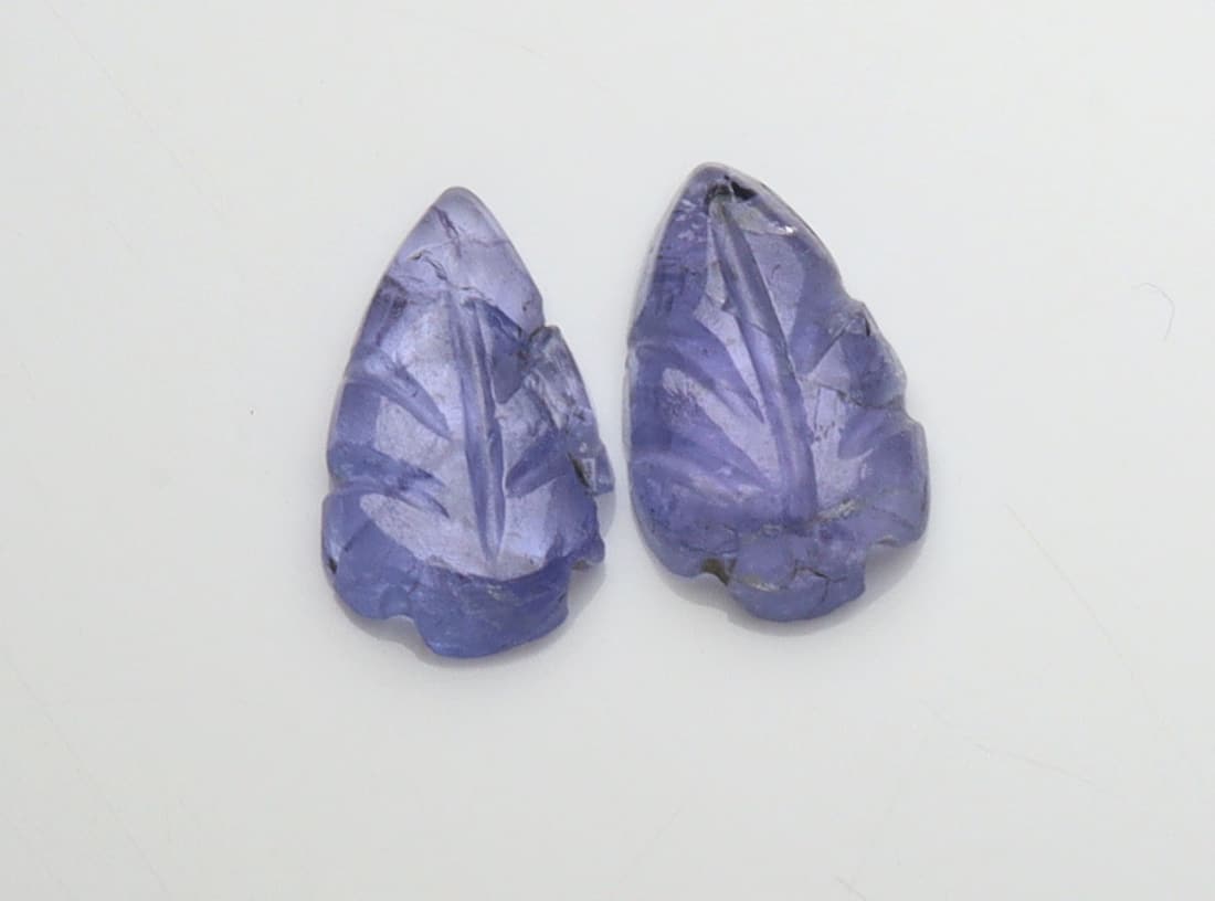 Beautiful " Natural Tanzanite Carving " 2.11 Cts Natural Tanzanite Carving: No Reserve! Title: Beautiful " Natural Tanzanite Carving " 2.11 Cts Natural Tanzanite Carving Additional Information: Gemstone : Natural Tanzanite Carving Origin: Tanzania Weight : 2.11 carats Dimensi