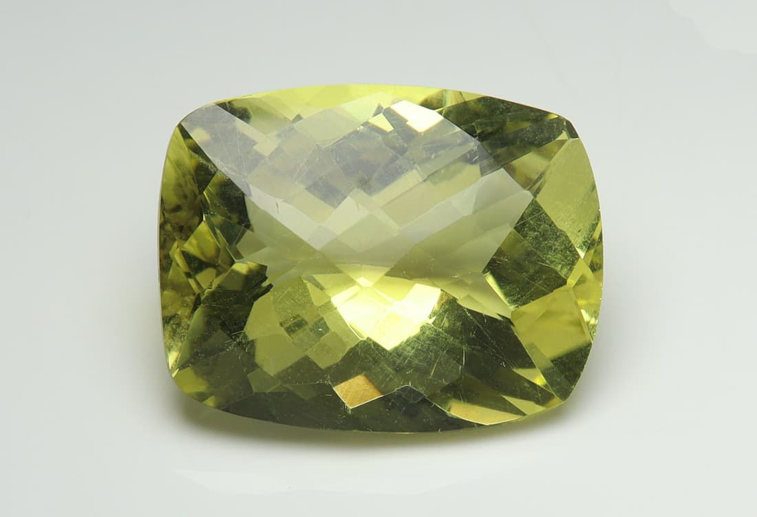 Fabulous " Natural Lemon Quartz " 15.77 cts Natural Lemon Quartz: No Reserve! Title: Fabulous " Natural Lemon Quartz " 15.77 cts Natural Lemon Quartz Additional Information: Gemstone: Natural Lemon Quartz Origin: Africa Weight : 15.77 carats Measurements: 19x15 mm S