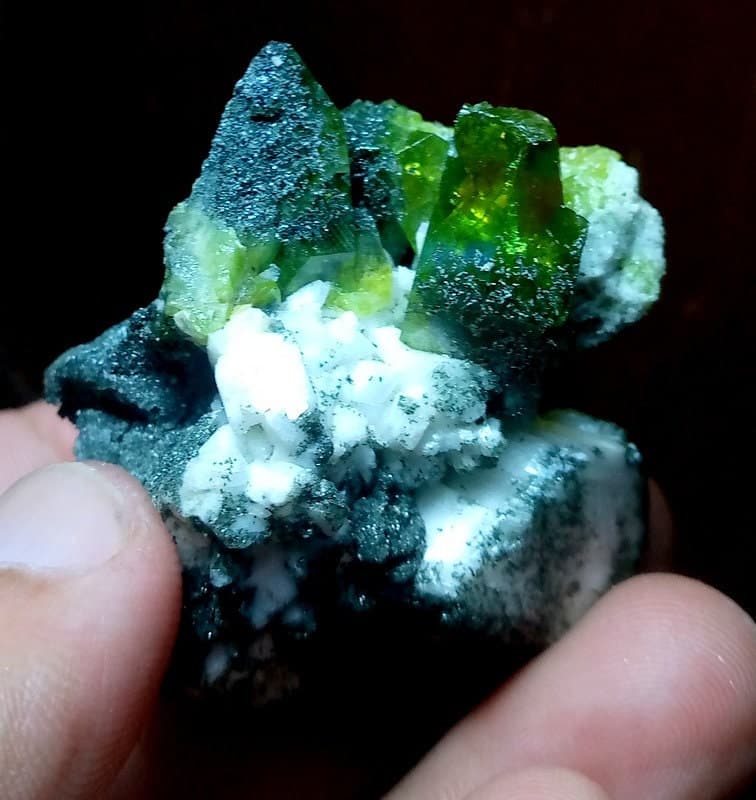 50 Grams Lovely Chlorinated Inclusion With Sphene Titanite Specimen From Skardu pakistan: Materials: Sphene Titanite Specimen 50 Grams Lovely Chlorinated Inclusion With Sphene Titanite Specimen From Skardu pakistan SIZE 38*34*40 mm Reserve: $35.00 Shipping: Domestic: Flat-rate of $15.00 to