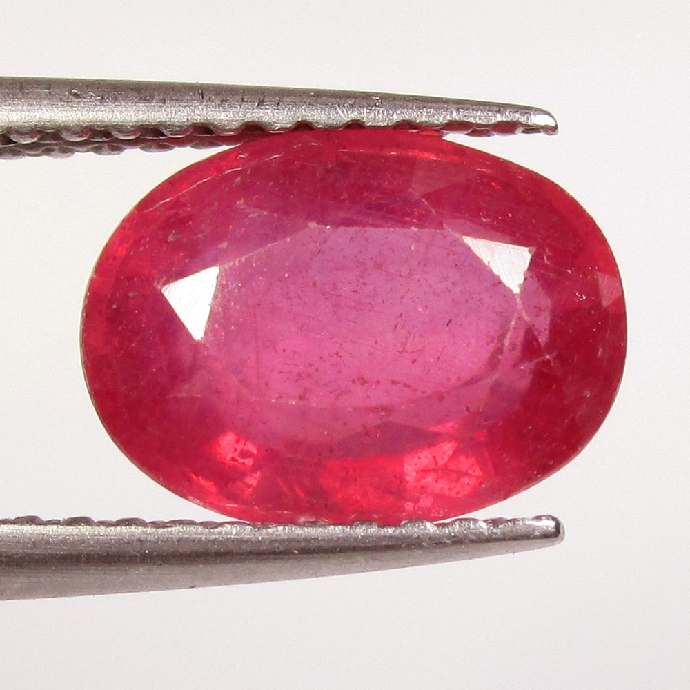 2.64 Ctw Natural Mozambique Red Ruby Oval Cut (1 of 2)