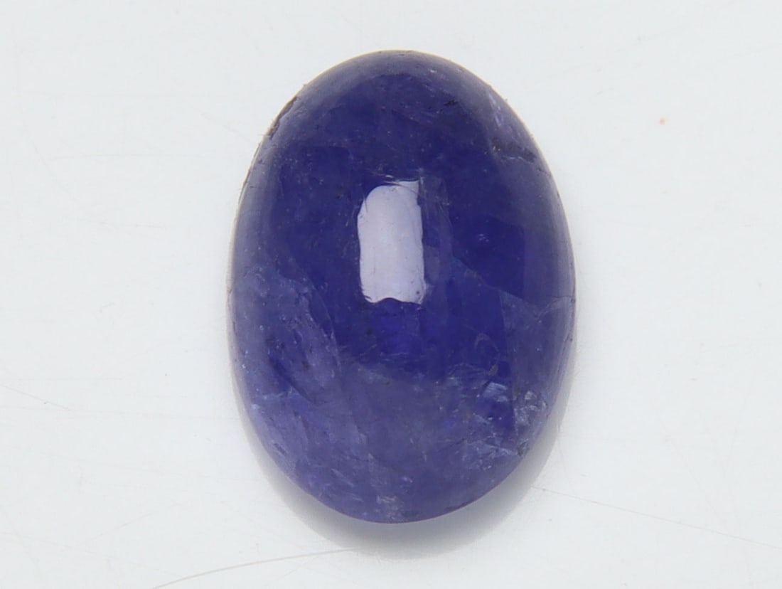 Stunning " Natural Tanzanite " 2.92 Cts Natural Tanzanite: No Reserve! Title: Stunning " Natural Tanzanite " 2.92 Cts Natural Tanzanite Additional Information: Gemstone : Natural Tanzanite Origin: Tanzania Weight : 2.92 carats Dimensions : 10.34x7.39x4.46 mm 