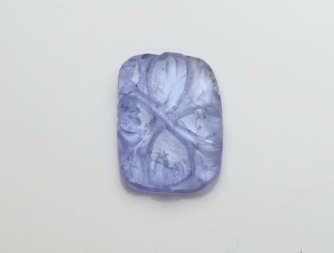 Delightful " Natural Tanzanite Carving " 1.62 Cts Natural Tanzanite Carving: No Reserve! Title: Delightful " Natural Tanzanite Carving " 1.62 Cts Natural Tanzanite Carving Additional Information: Gemstone : Natural Tanzanite Carving Origin: Tanzania Weight : 1.62 carats Dimens