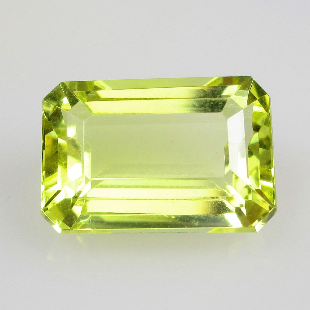 6.04 Ctw Natural Lemon Quartz Octagon Cut: No Reserve! Title: 6.04 Ctw Natural Lemon Quartz Octagon Cut Stone Clarity: VVS Gemstones: Natural Lemon Quartz Carat Weights: 6.04 Size/Dimensions: 13.40 x 9.10 x 6.70 mm Additional Information: Good