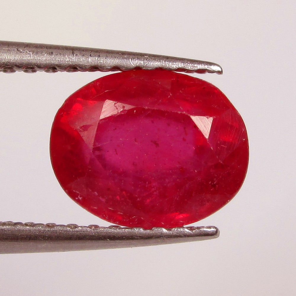 2.04 Ctw Natural Mozambique Red Ruby Oval Cut (1 of 2)