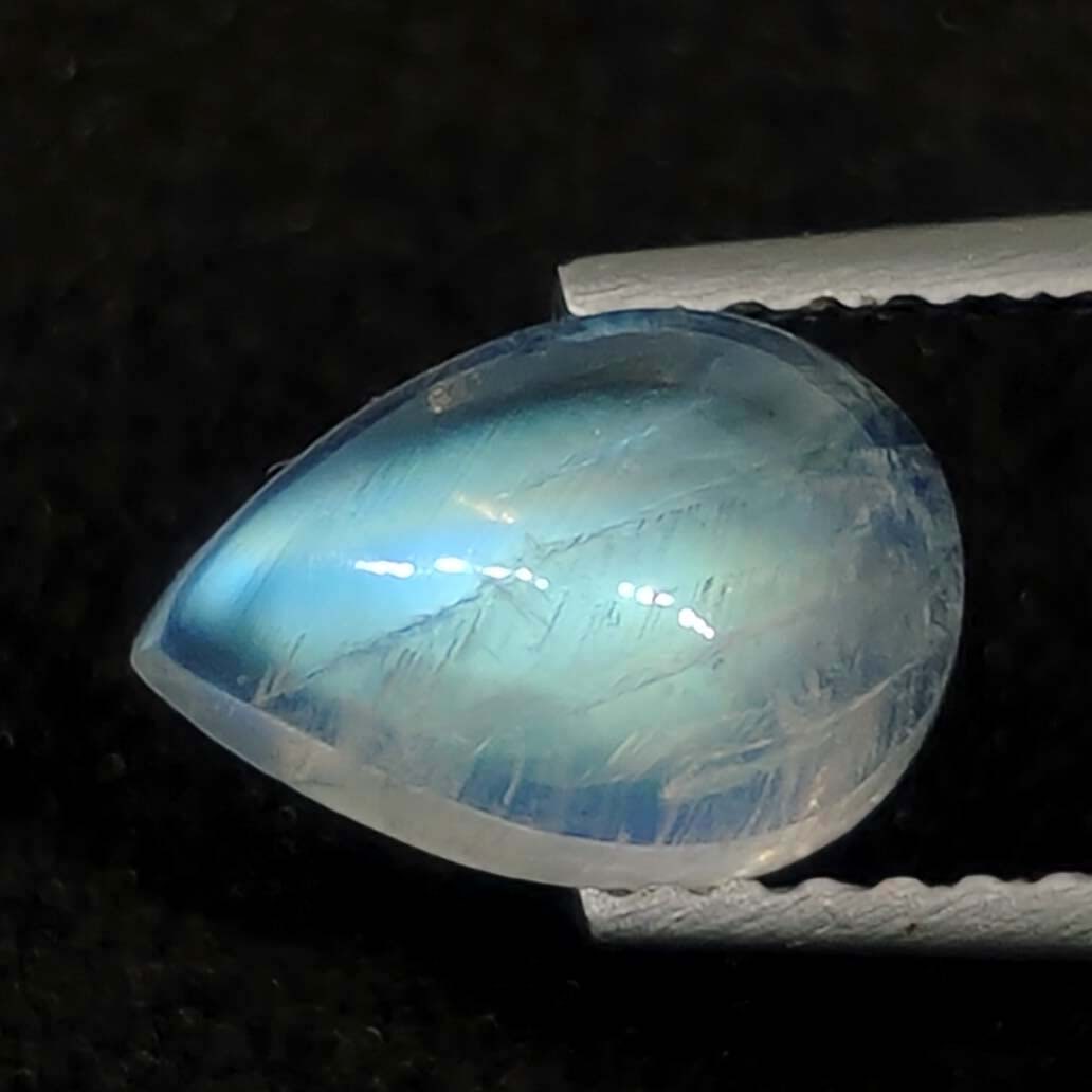 1.50 ct "Top Quality" Natural Royal Blue Moonstone (1 of 2)