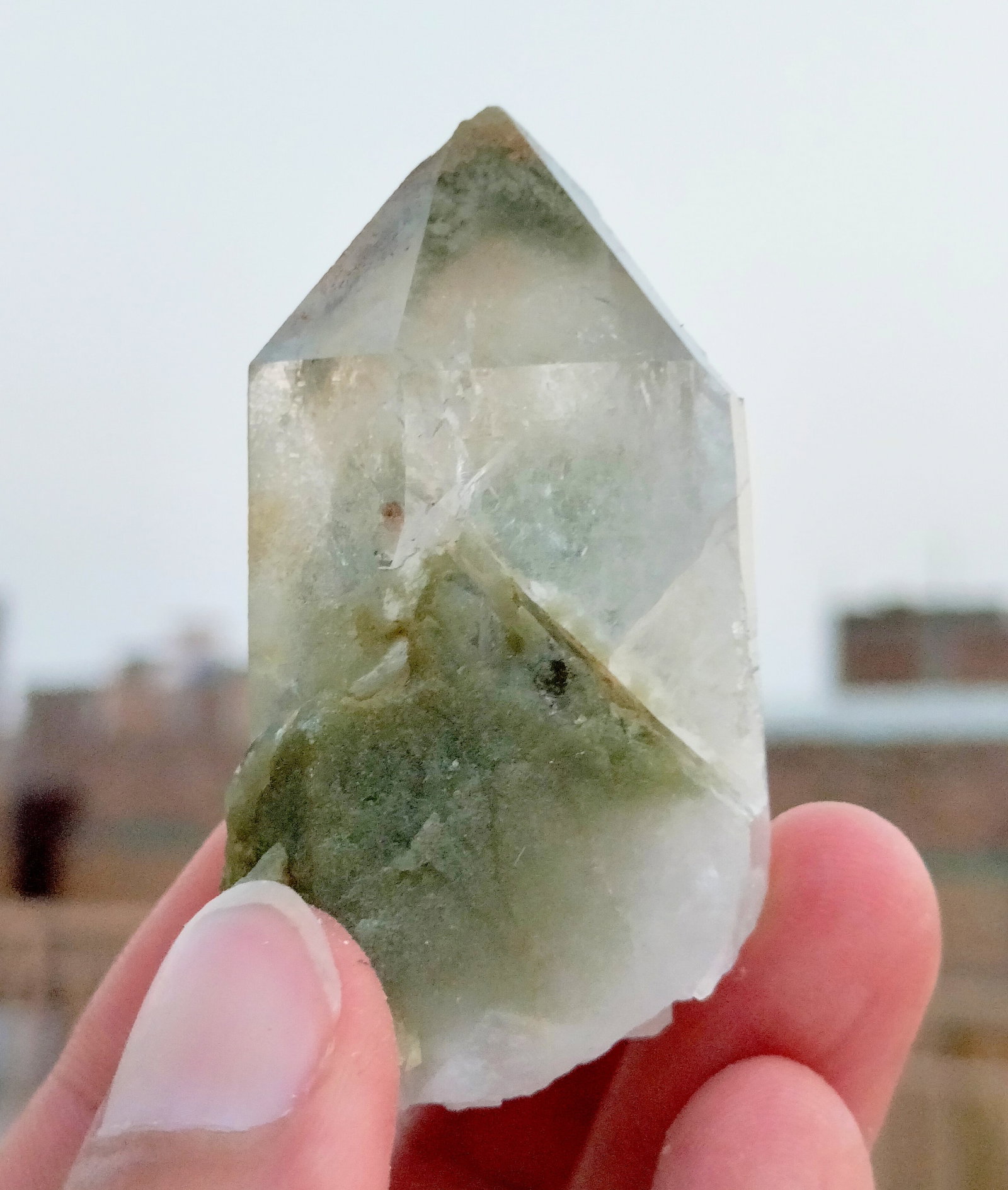 51 Gram Perfect Beautiful Natural Rare Chlorine Quartz Specimen: Title: 51 Gram Perfect Beautiful Natural Rare Chlorine Quartz Specimen Treatment: Natural Weight: 51 Gram Size/Dimensions: 50x24x15 mm Origin: Pakistan Reserve: $15.00 Shipping: Domestic: Flat-rate of