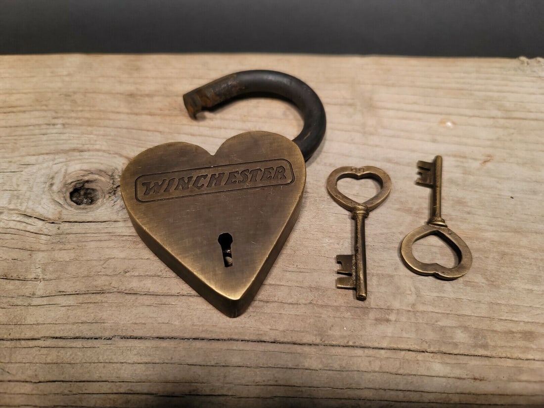 Brass Heart Winchester Firearms Ammo Box Padlock Lock (1 of 12)