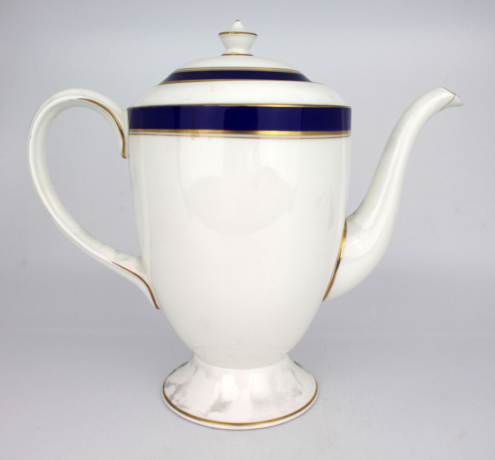 Royal Worcester Tea Pot White Blue & Gold (1 of 5)