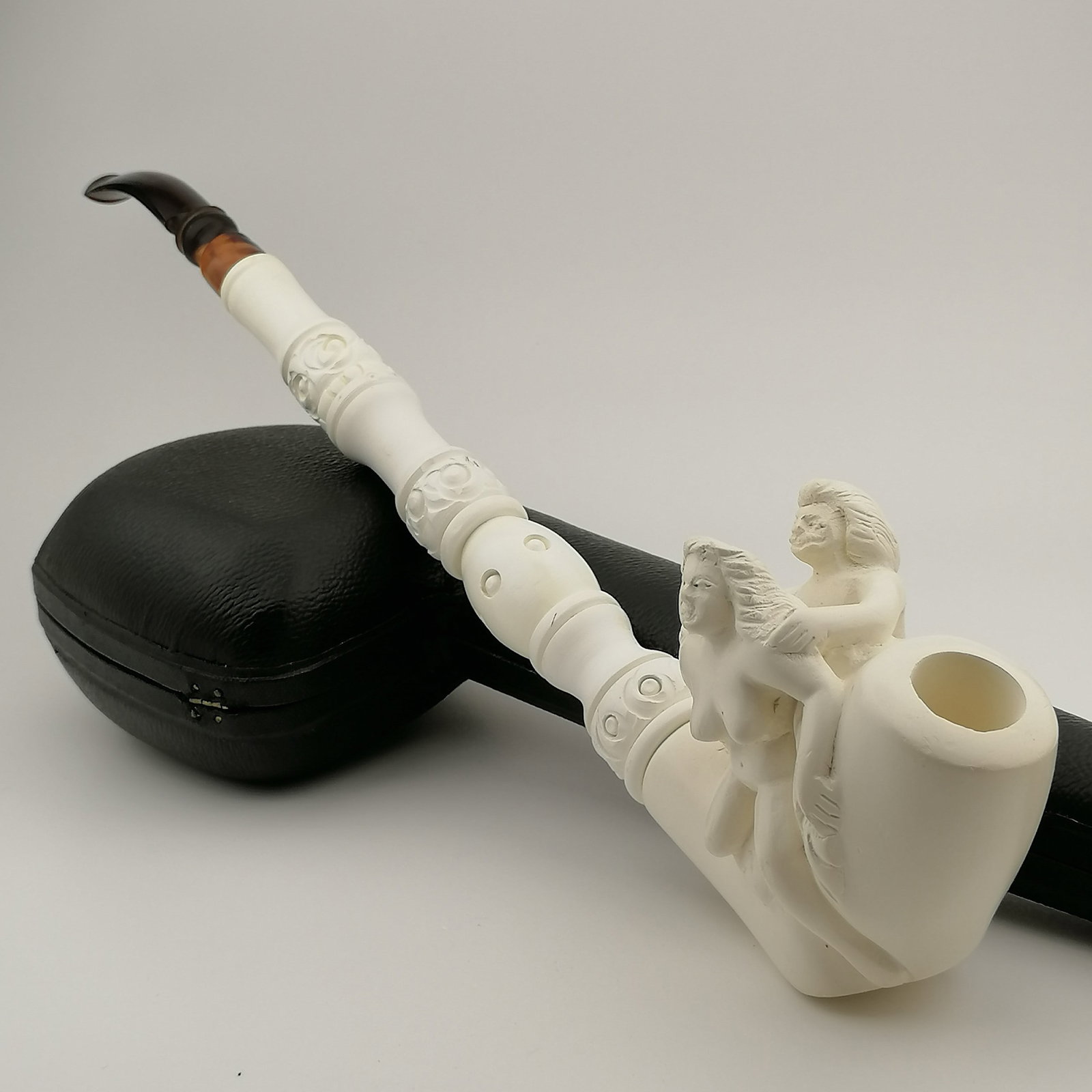 Erotic Woman and Man Meerschaum Pipe.: Title: Erotic Woman and Man Meerschaum Pipe. Materials: Meerschaum Dimension: 12.9 inch (33cm) Additional Information: Huge Size Erotic Woman and Man,Hand carved Meerschaum Pipe. Made in Turkey,Eskise