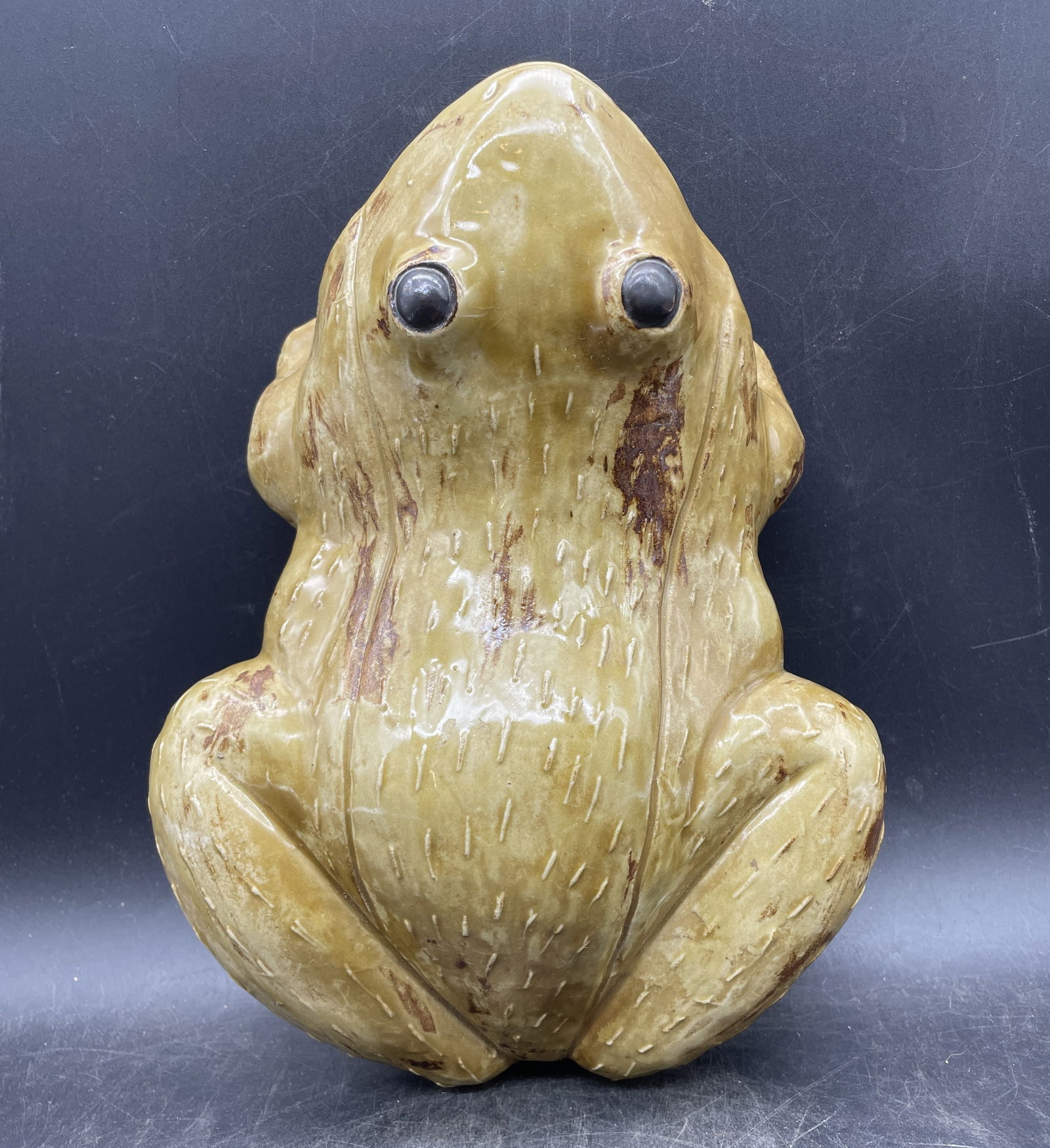 FOLKART ART POTTERY WALL POCKET FROG (1 of 8)