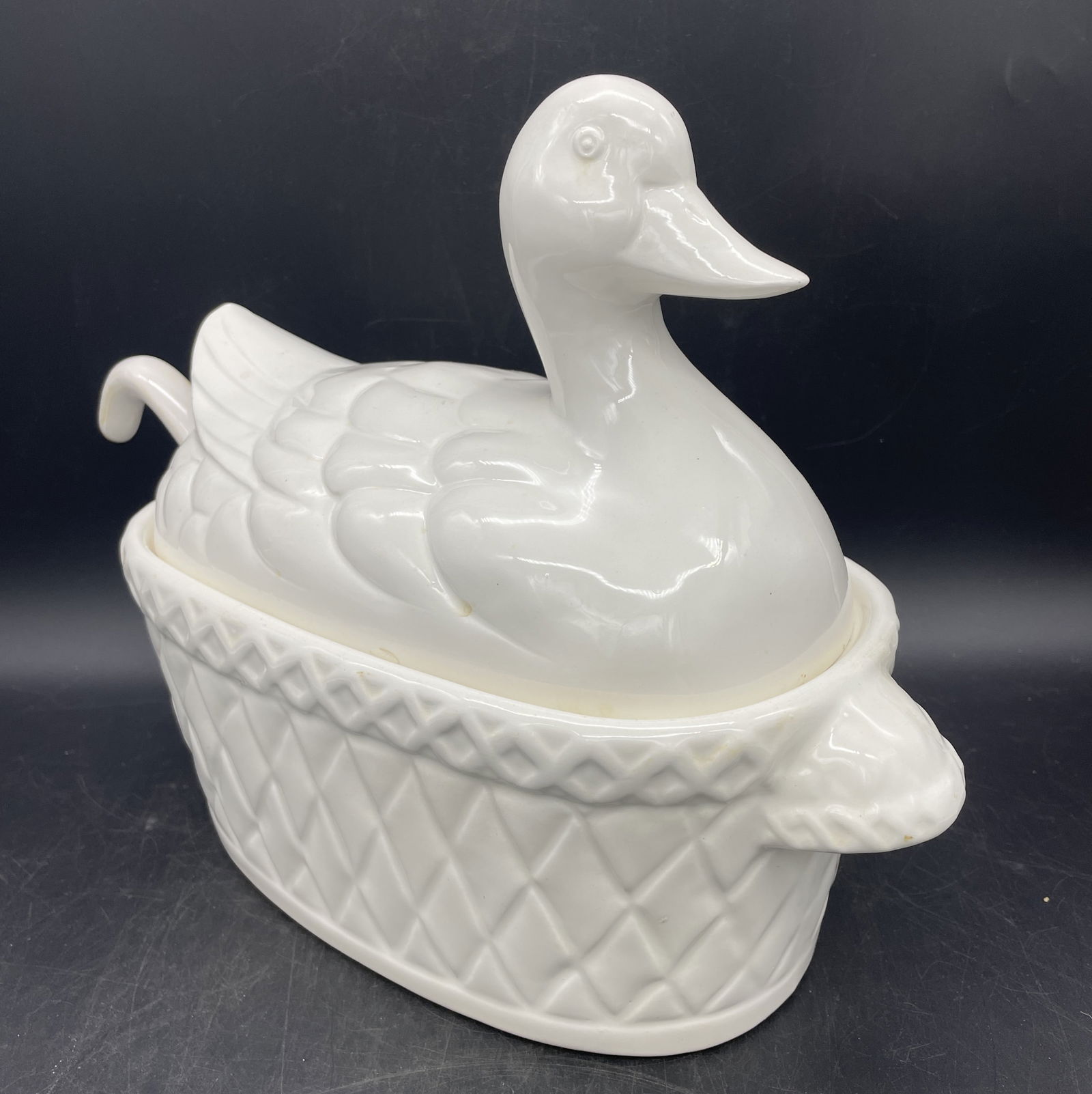 VINTAGE SOUP TUREEN DUCK WITH SERVING LADLE (1 of 8)