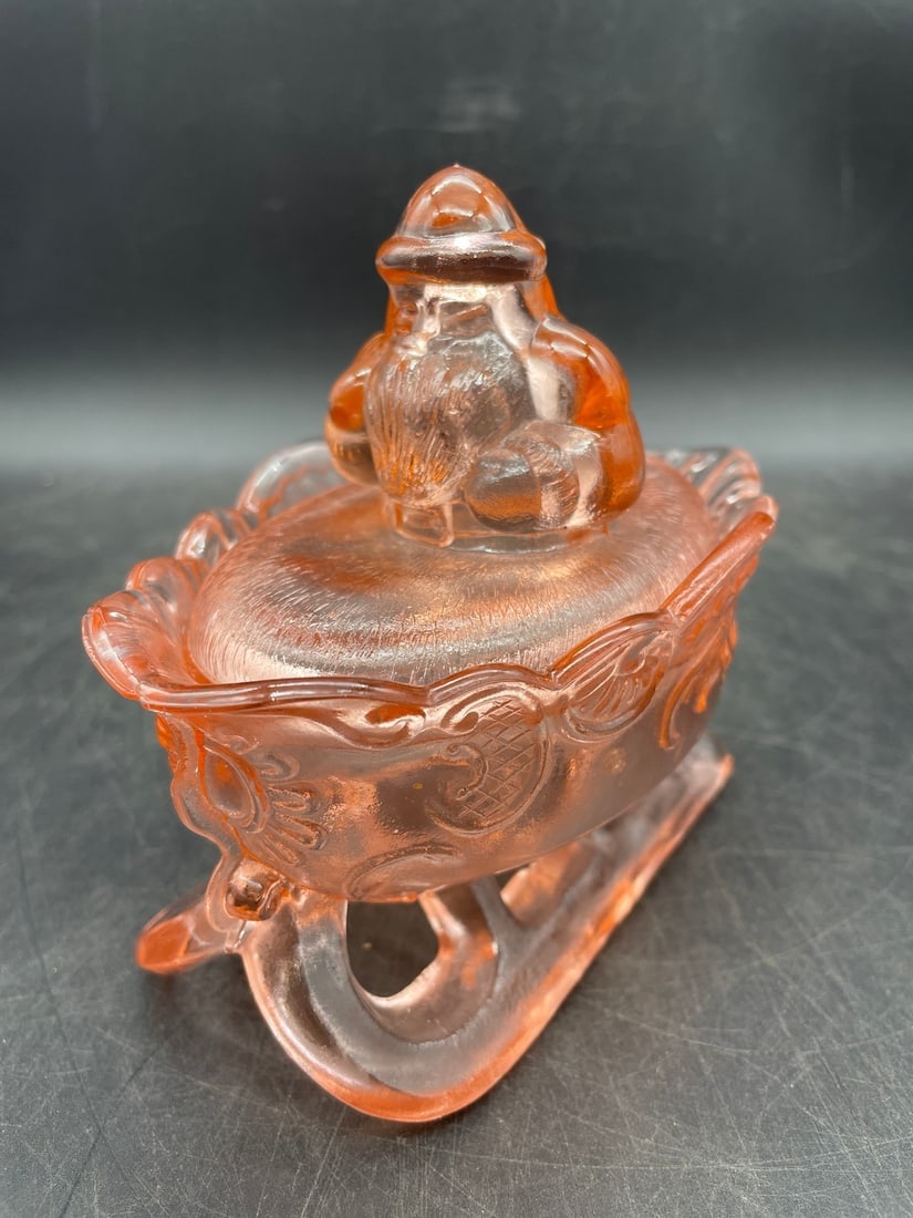WESTMORELAND SANTA ON SLEIGH PINK DEPRESSION GLASS CANDY DISH (1 of 8)