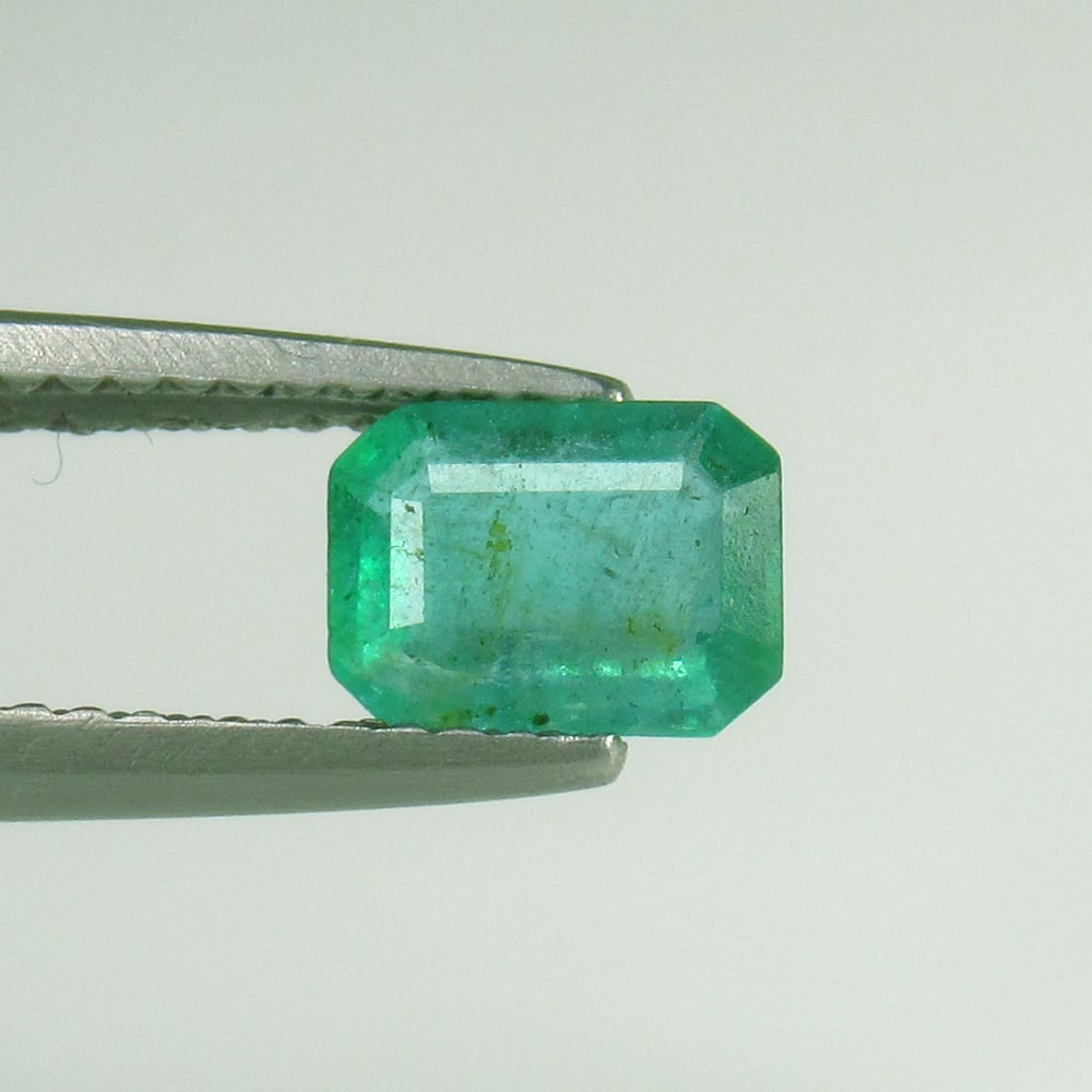 0.90 Ct - Natural Emerald (1 of 3)