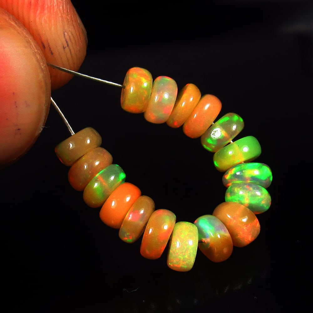 5.68 Ct - Natural Multicolor Opal Beads (1 of 2)