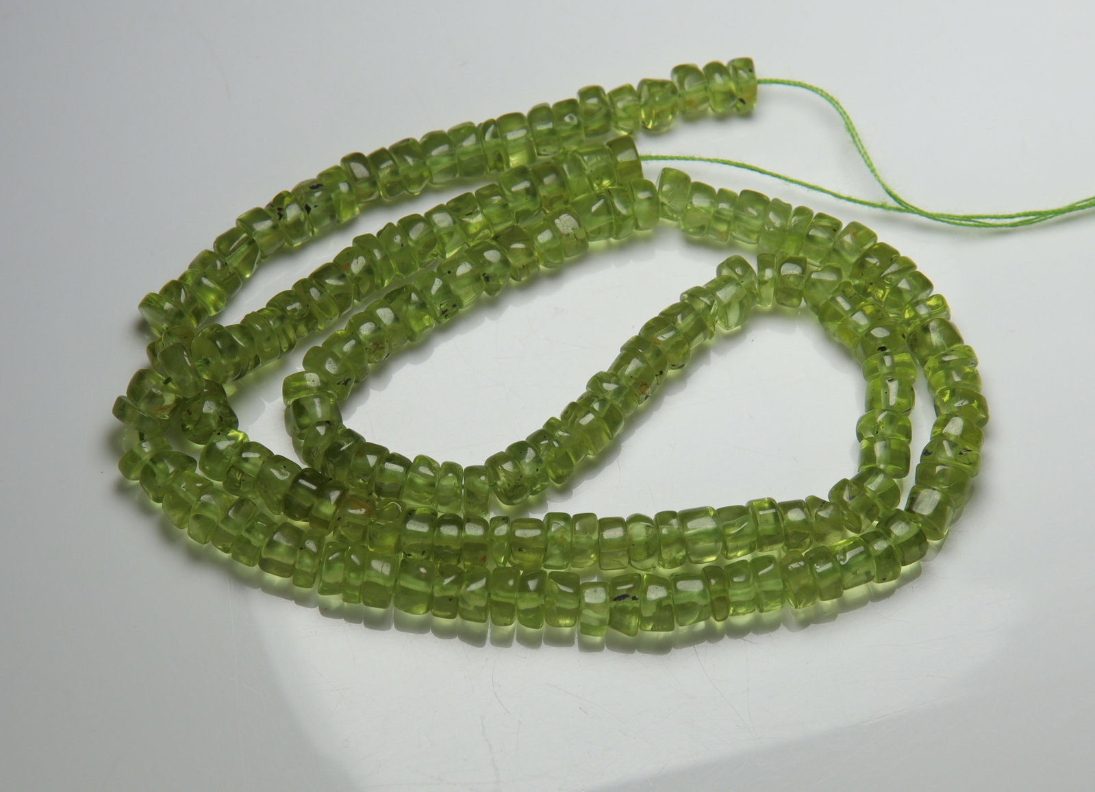 Stunning " Natural Peridot " 77.31 cts Natural Peridot: No Reserve! Title: Stunning " Natural Peridot " 77.31 cts Natural Peridot Provenance/Additional Info: Gemstone : Natural Peridot. Weight : 77.31 carat. Shape : Beats Cabochan. Dimensions : 4x4 mm. Col