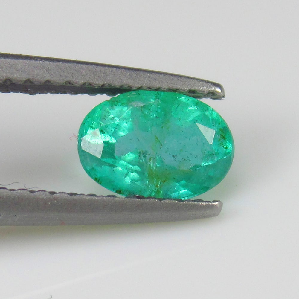 0.81 Ct - Natural Emerald (1 of 2)