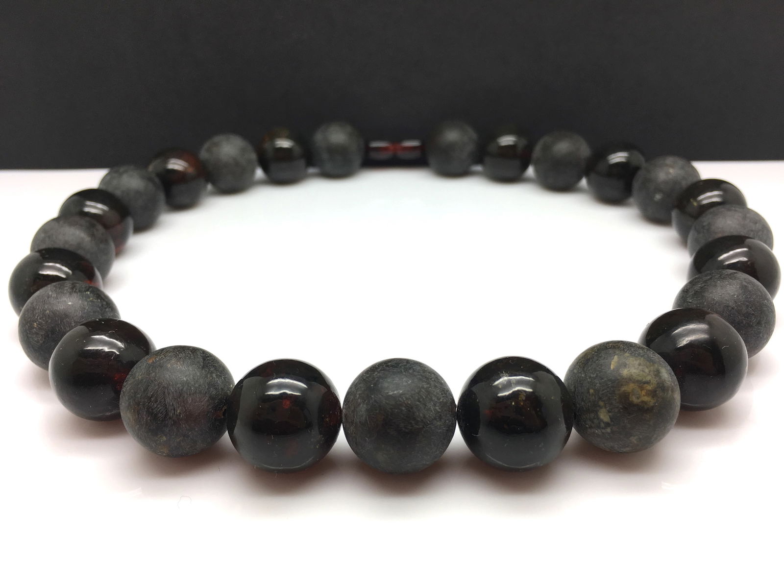 Outstanding Amber Necklace made from Round Amber beads (1 of 8)