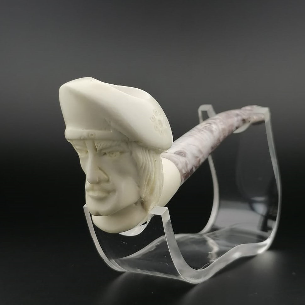 Scotch Soldier Meerschaum Pipe: Title: Scotch Soldier Meerschaum Pipe Materials: Meerschaum Dimension: 4.72 inch (12cm) Additional Information: Scotch Soldier,Hand carved Meerschaum Pipe. Made in Turkey,Eskisehir by Meerschaum Carve