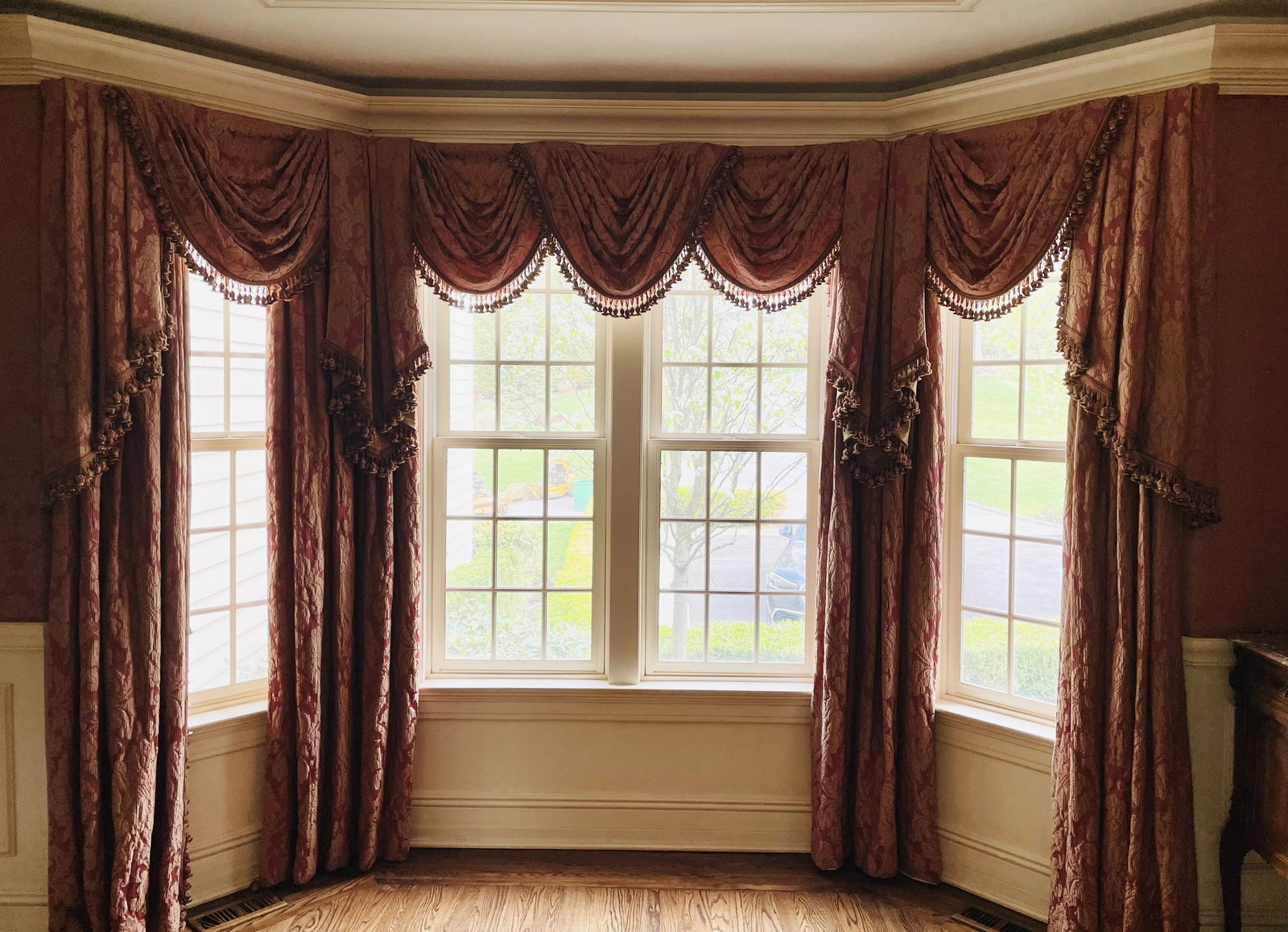Pair of Burgundy Wall or Window Treatments, Curtains, Drapes, Scalamandré: Title: Pair of Burgundy Wall or Window Treatments, Curtains, Drapes, Scalamandré Description: A Pair of Burgundy Wall or Window Treatments, Curtains, A stunning set of Scalamandré Window Tre