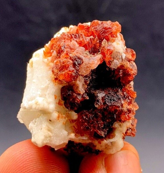 20 grams very beautiful natural damagfree red garnet bunch with feldspar specimen from skardu (1 of 9)