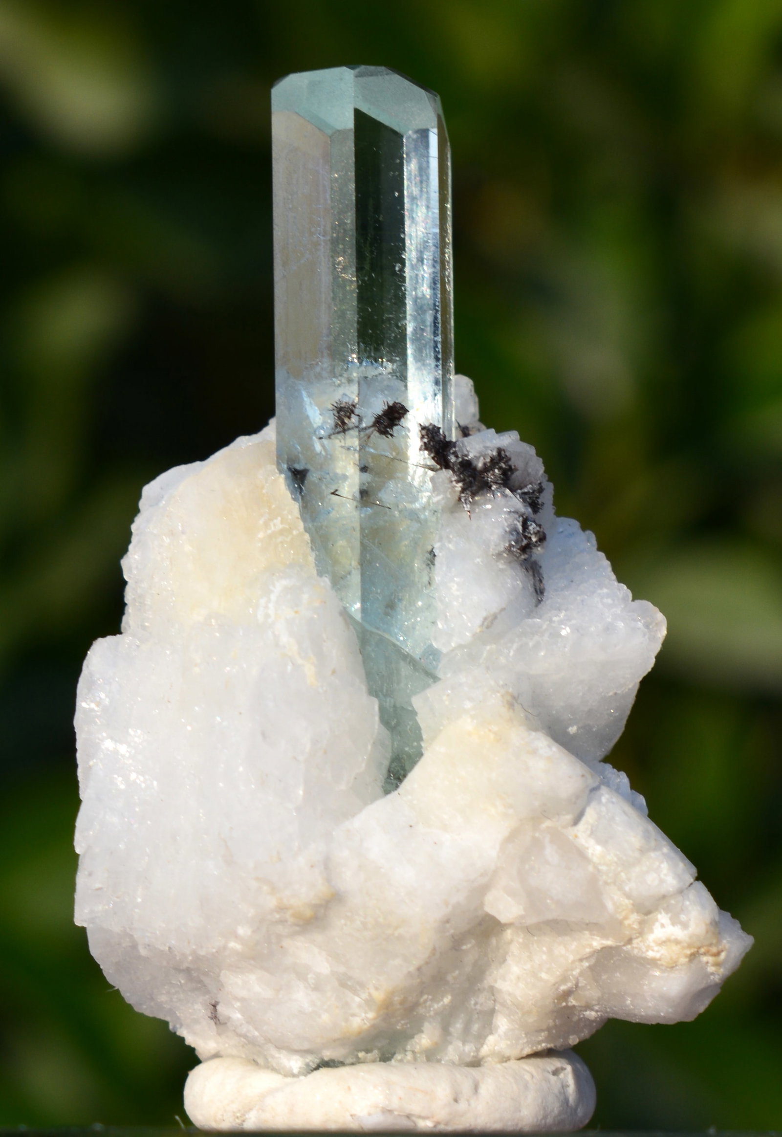 17.2 Grams Terminated Aquamarine Specimen With Mica (1 of 5)
