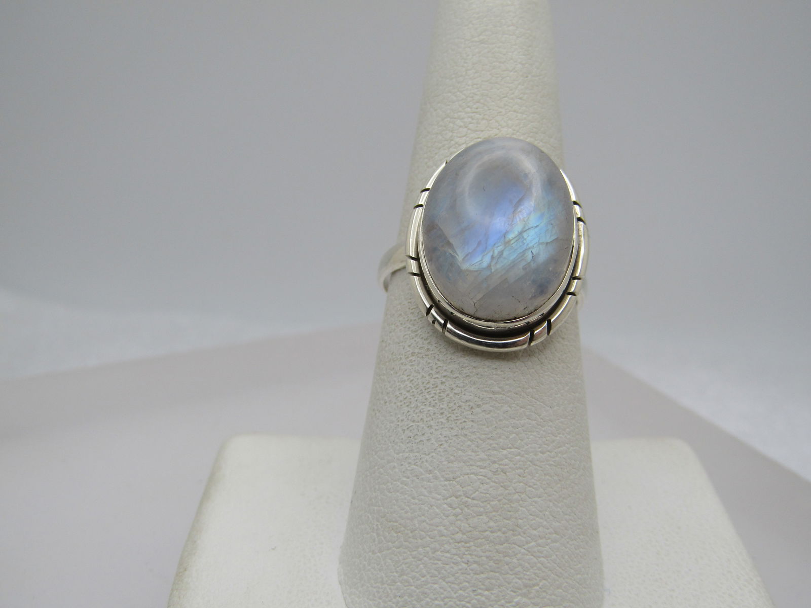 Sterling Southwestern Moonstone Ring, Sz. 8 (1 of 5)