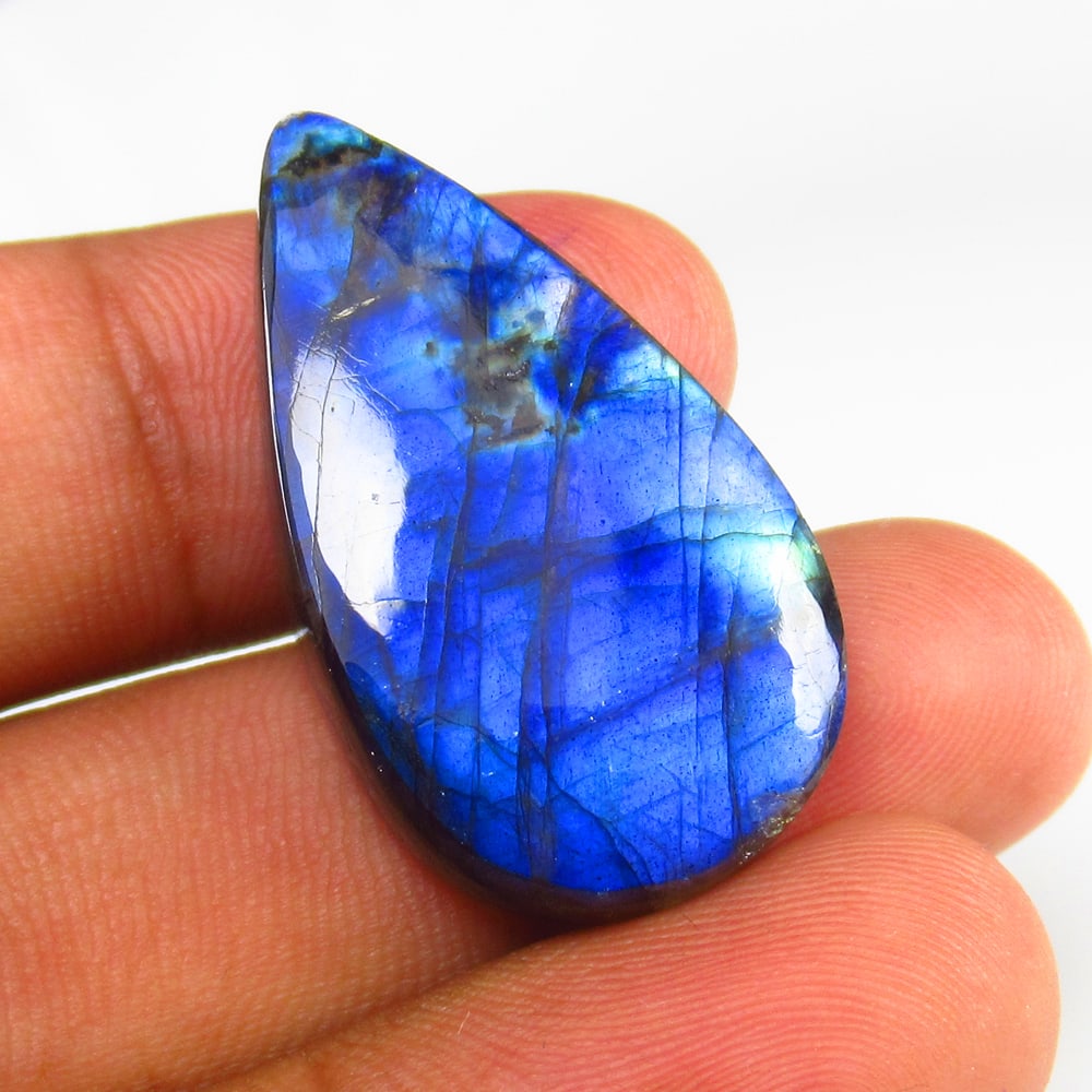 32.30 Ct - Natural Labradorite (1 of 2)