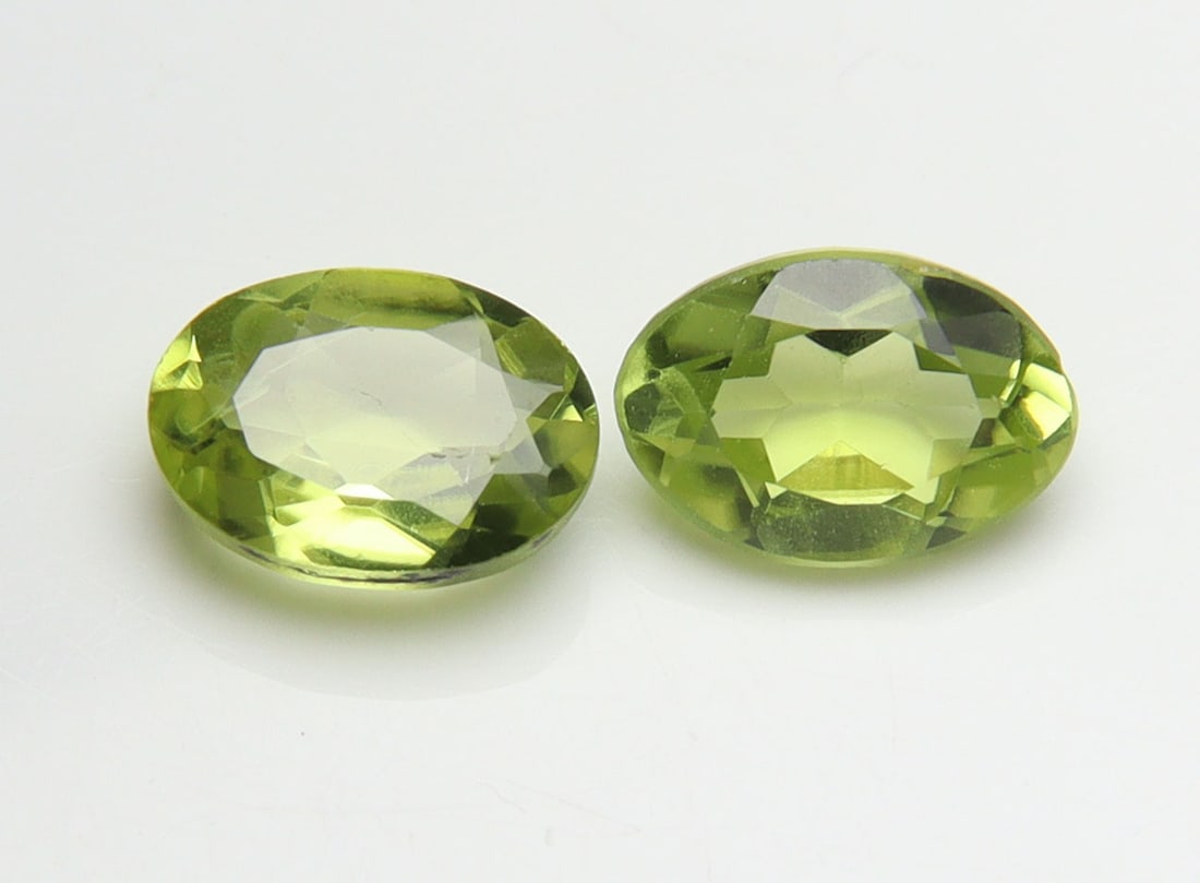 Delightful " Natural Peridot " 1.70 cts Natural Peridot Pair (1 of 4)