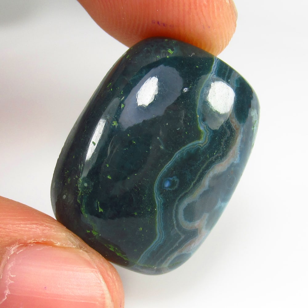 27.20 Ct - Natural Kambaba Jasper: No Reserve! Title: 27.20 Ct - Natural Kambaba Jasper Additional Information: Gemstone Gemstones: Jasper Carat Weights: 27.20 Size/Dimensions: 22.0 x 18.0 x 7.5 mm Additional Information: Pieces : 1 No