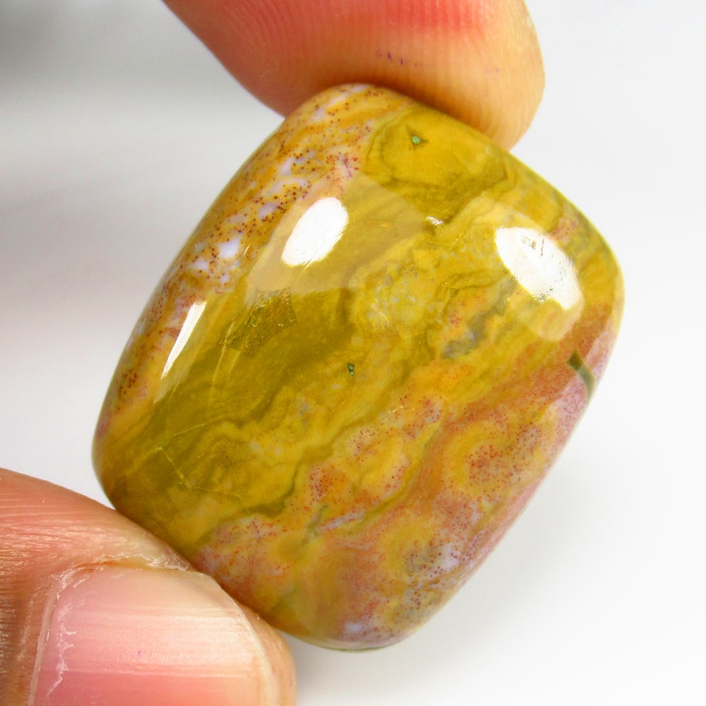 30.93 Ct - Natural Jasper: No Reserve! Title: 30.93 Ct - Natural Jasper Additional Information: Gemstone Gemstones: Jasper Carat Weights: 30.93 Size/Dimensions: 26.0 x 21.0 x 6.3 mm Additional Information: Pieces : 1 No's / Sha