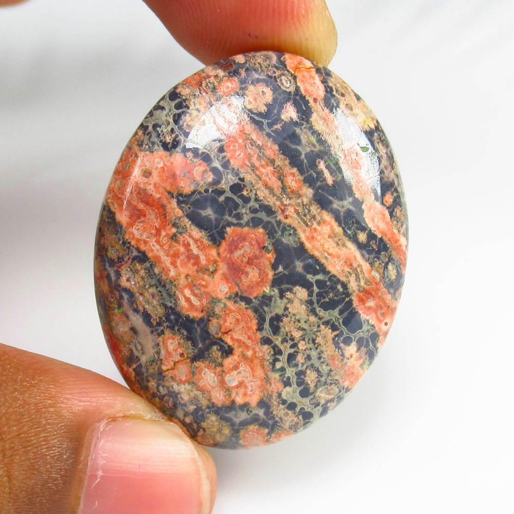 30.47 Ct - Natural Obsidian: No Reserve! Title: 30.47 Ct - Natural Obsidian Additional Information: Gemstone Gemstones: Obsidian Carat Weights: 30.47 Size/Dimensions: 36.0 x 28.0 x 7.5 mm Additional Information: Pieces : 1 No's /