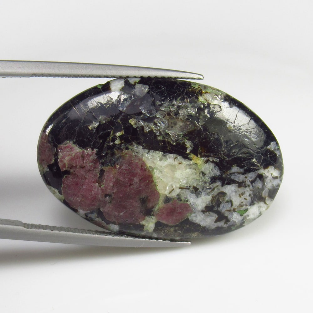 22.65 Ct - Natural Eudialyte (1 of 2)