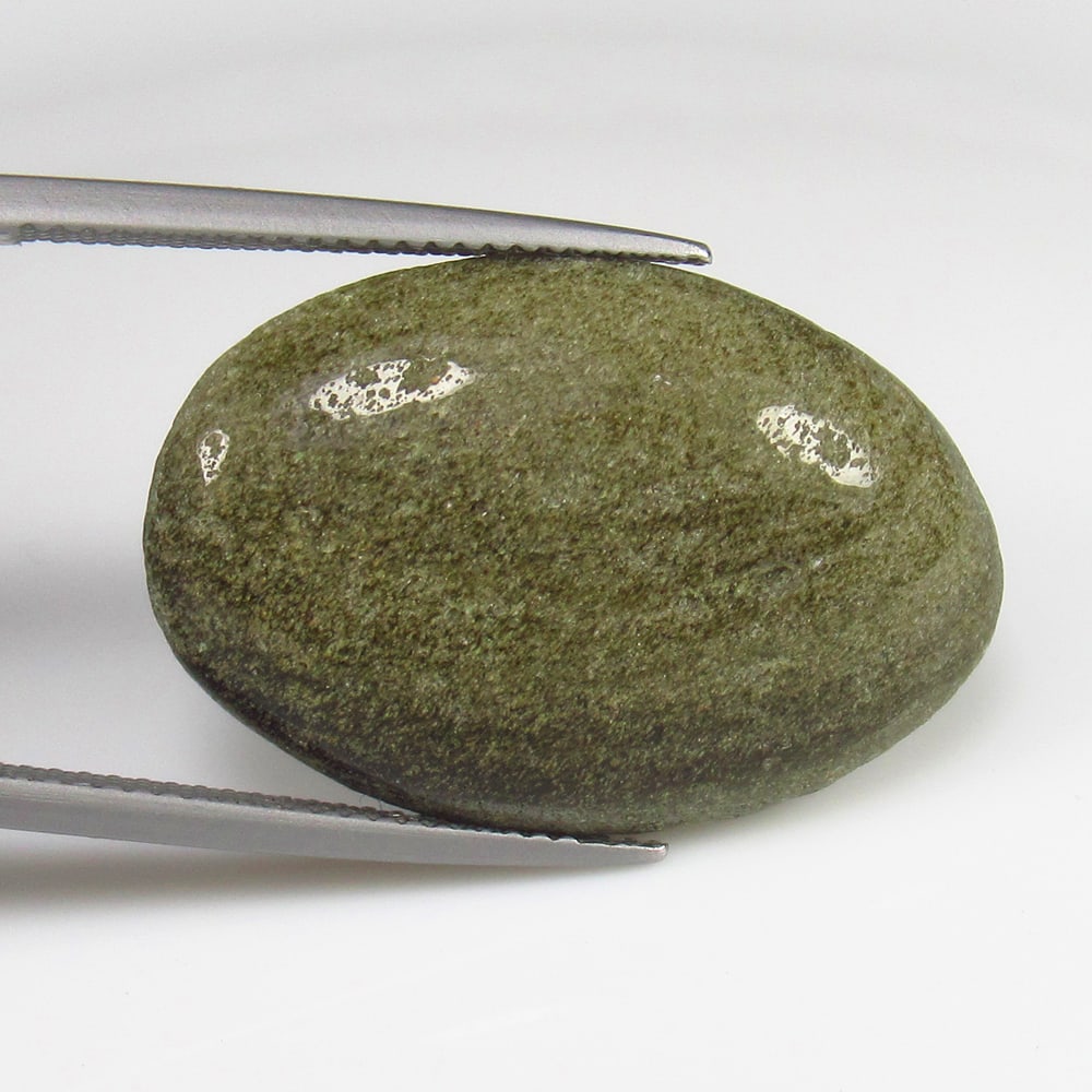 13.46 Ct - Natural Obsidian: No Reserve! Title: 13.46 Ct - Natural Obsidian Additional Information: Gemstone Gemstones: Obsidian Carat Weights: 13.46 Size/Dimensions: 28.0 x 18.0 x 5.3 mm Additional Information: Pieces : 1 No's /