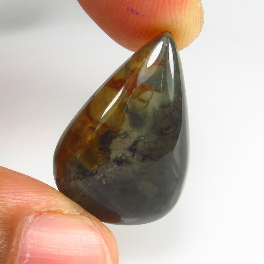 16.24 Ct - Natural Jasper: No Reserve! Title: 16.24 Ct - Natural Jasper Additional Information: Gemstone Gemstones: Jasper Carat Weights: 16.24 Size/Dimensions: 22.0 x 15.7 x 6.3 mm Additional Information: Pieces : 1 No's / Sha