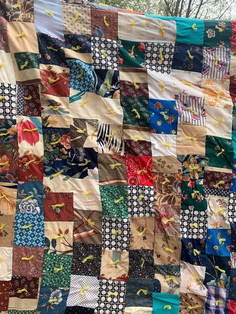 VINTAGE KNOTTED PATCHWORK QUILT - 2