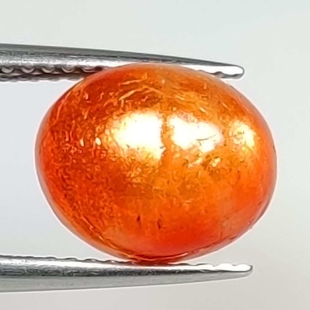 4.05 Ctw Natural Sunstone Oval Cab: No Reserve! Title: 4.05 Ctw Natural Sunstone Oval Cab Stone Clarity: Opaque Gemstones: Natural Sunstone Carat Weights: 4.05 Size/Dimensions: 10.10 x 8.30 x 6.60 mm Additional Information: Excellent Ov